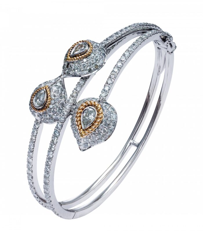 INSIGNIA THREE FEATHER BANGLE